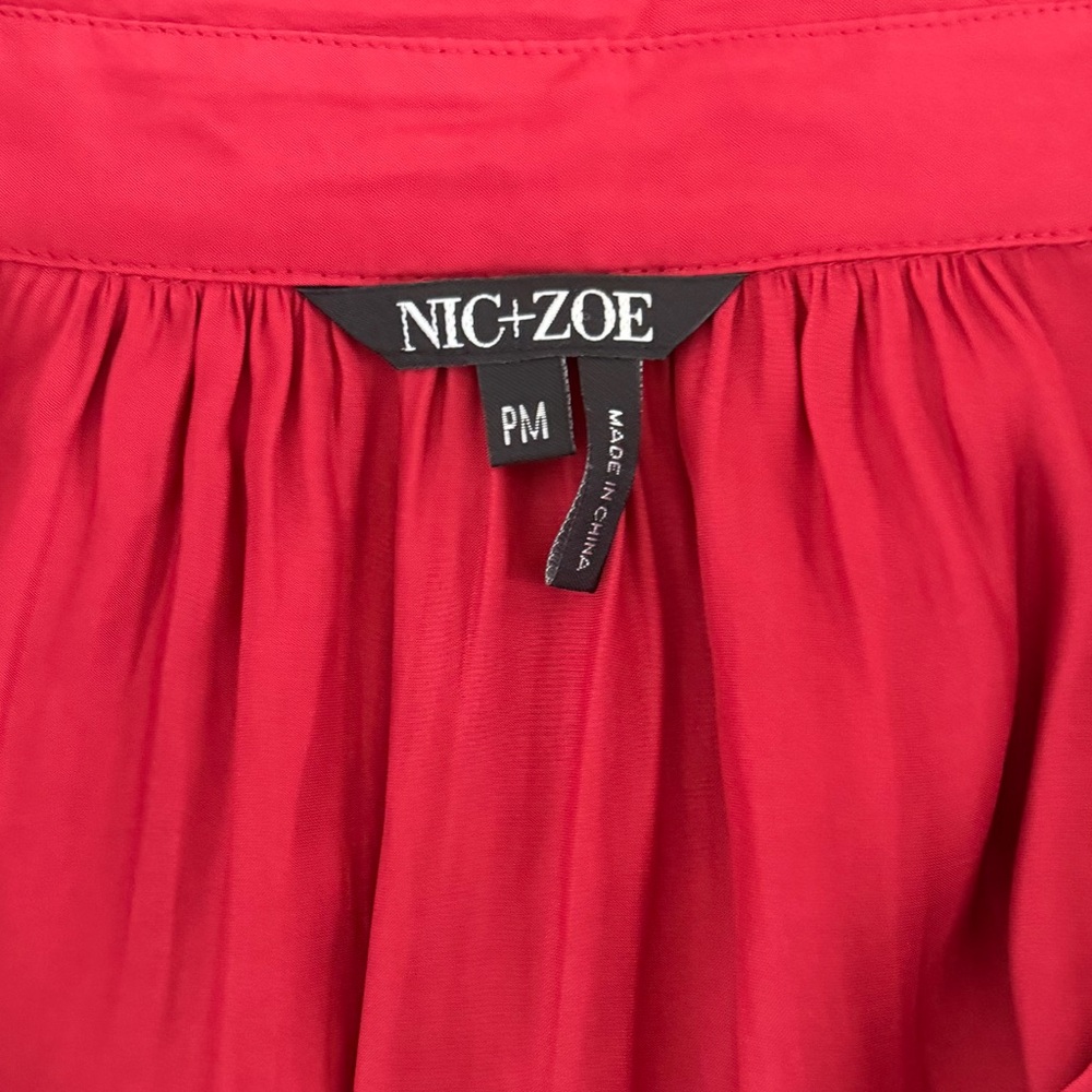 NIC + ZOE Holiday Show Red Crinkle Top | Draped Collar | Lightweight Dressy | PM - Picture 4 of 5